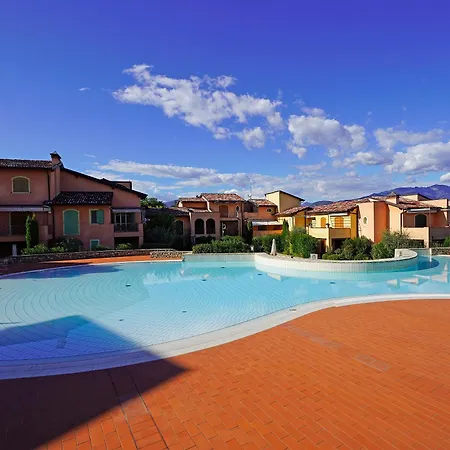 Borgo Del Torchio - Gardagate * Manerba del Garda