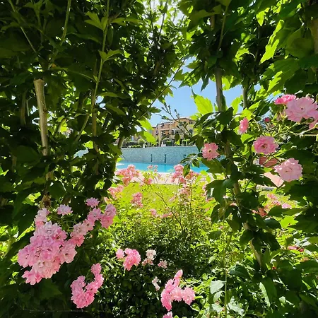 Borgo Del Torchio - Gardagate * Manerba del Garda